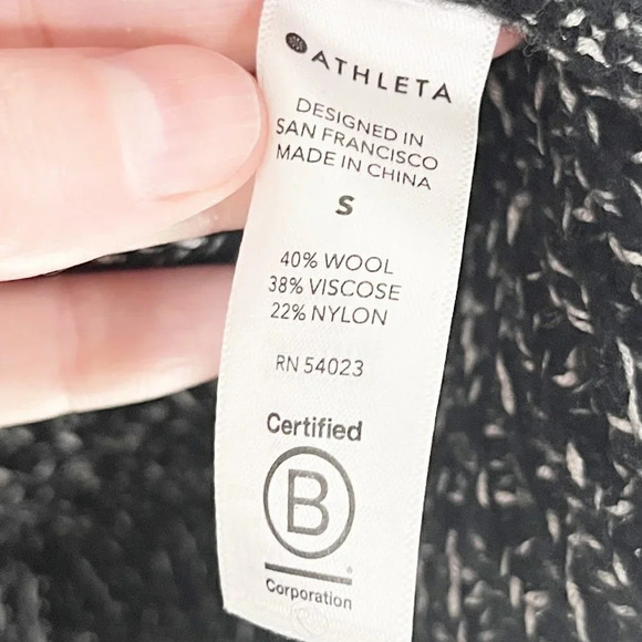 Athleta Black & White Wool Blend Pullover Knit Sweater Women's Size Small - Picture 7 of 8